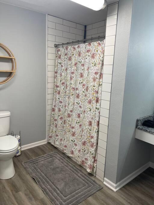 The Bernice - 2 Bedroom Apt In Quilt Town, Usa Hamilton Luaran gambar